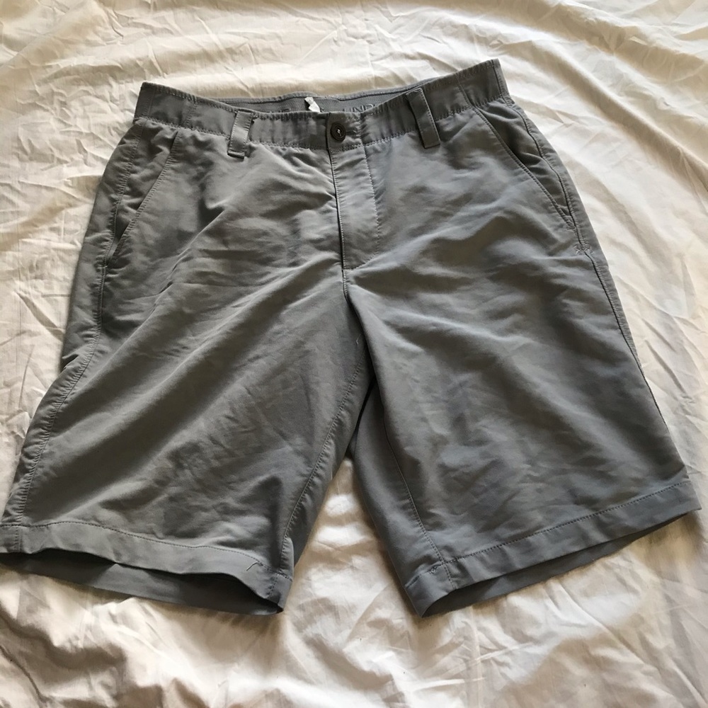 Men’s under armor golf shorts